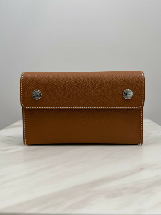 Hermès Pochette Hermèsnap Wallet Epsom Gold PHW G 2026