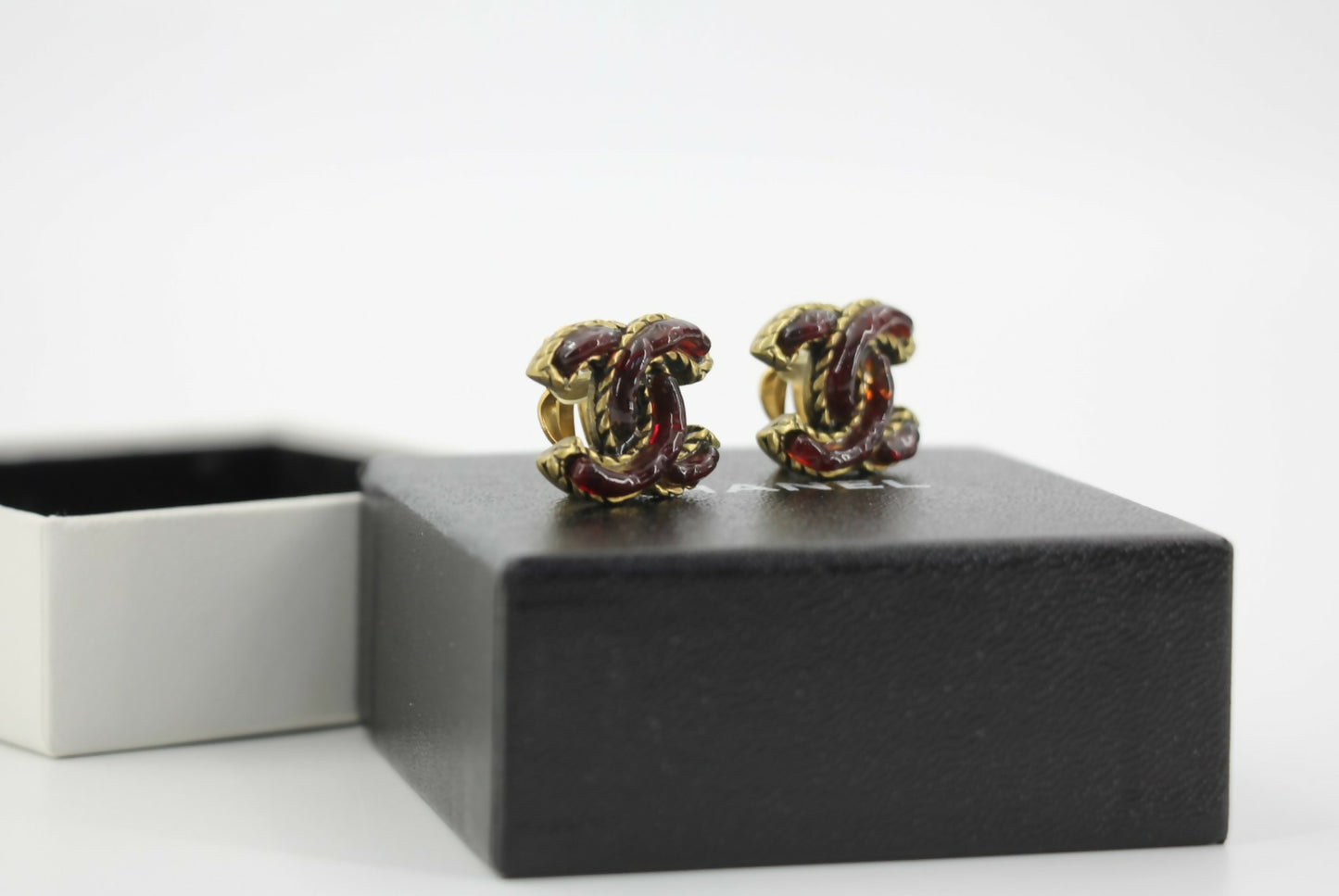 Chanel Vintage 00A Gripoix Resin Maroon Metal CC Earrings