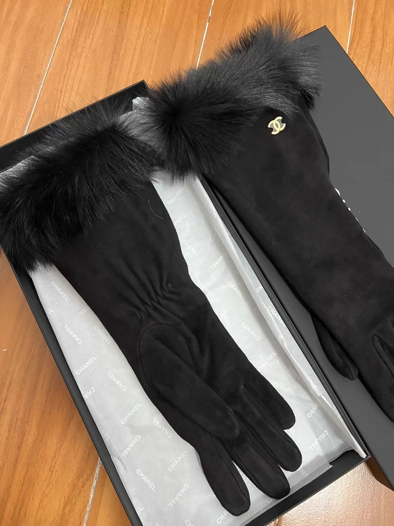 Chanel 25K suede fur gloves