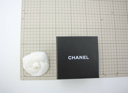 Chanel Vintage 81-85 White Silk Camellia Brooch