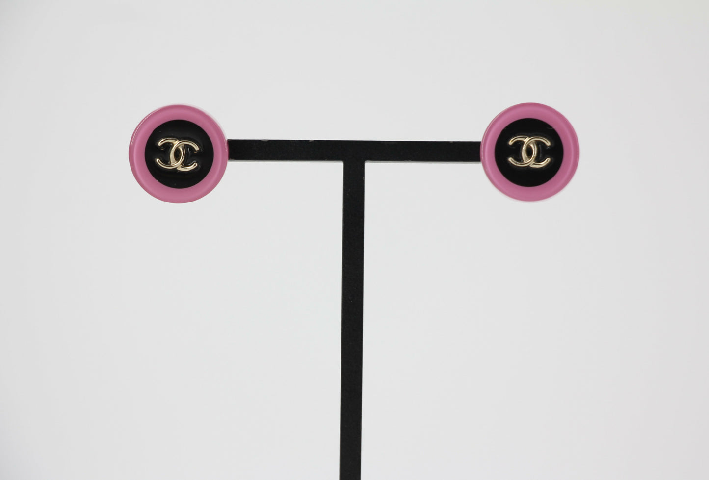 Chanel D19K Acrylic Pink Purple Thin Round Earrings