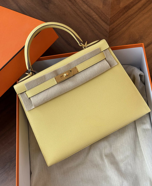 Hermès Kelly Sellier 28 Jaune Poussin Epsom Leather with Gold Hardware