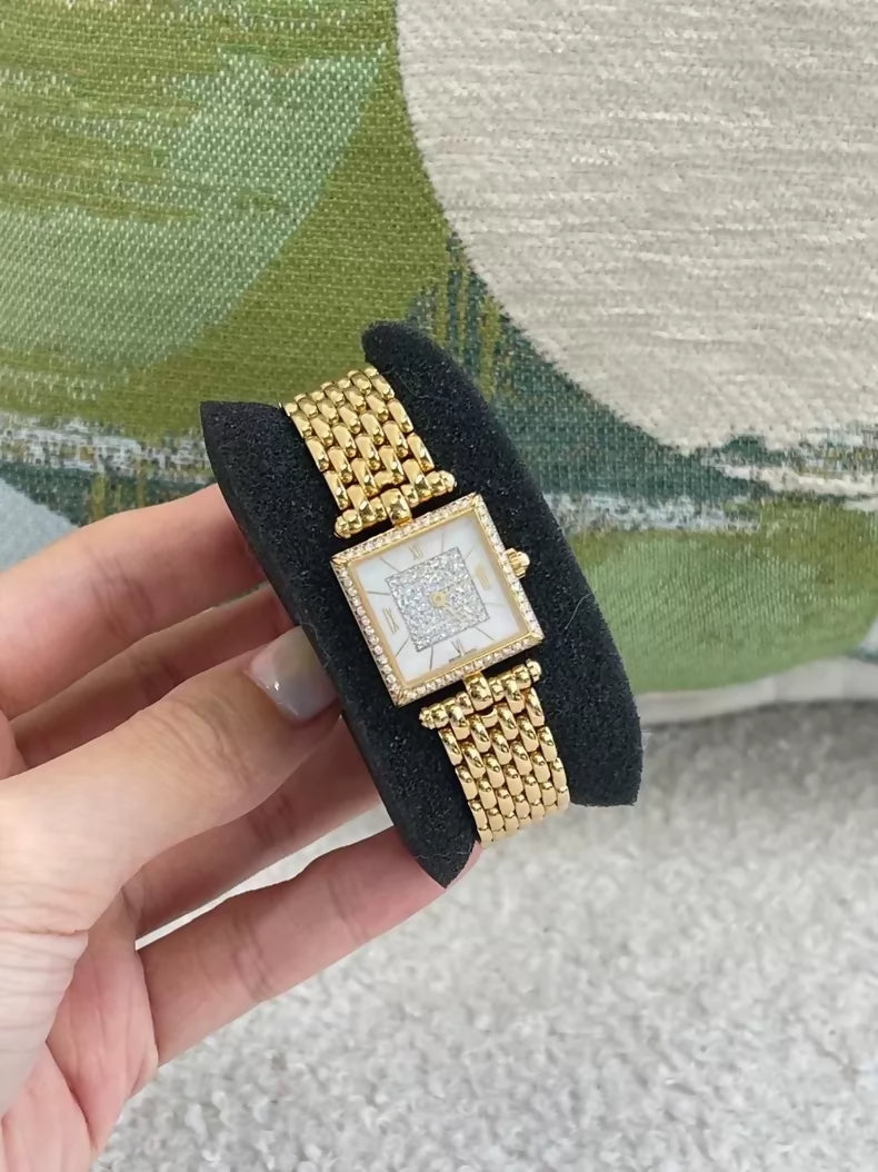 Van Cleef & Arpels mother-of-pearl and diamond watch in 18K gold with genuine diamonds