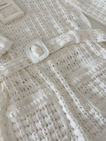 Chanel 26C White Knit Collar with Belt Top