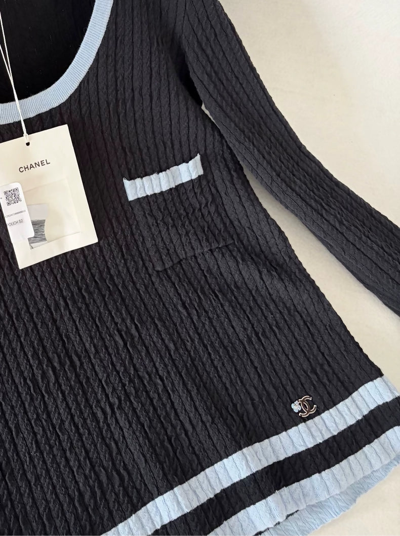 Chanel 24B Black and Blue Round Knit Top