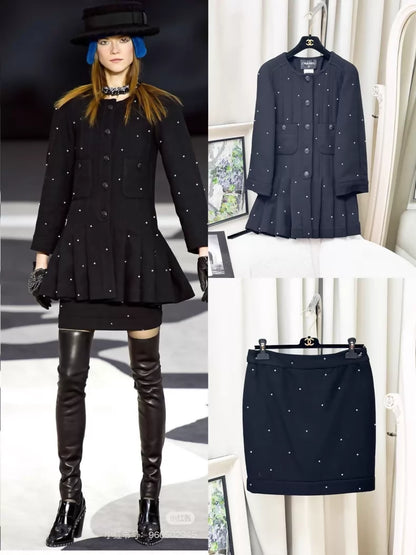 Chanel 2013 Fall/Winter black wool dress and skirt set
