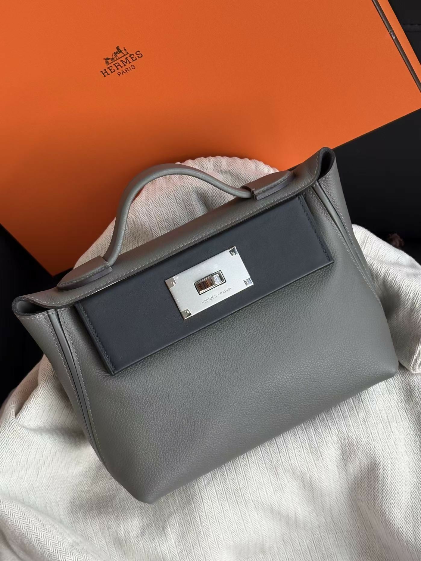 Hermès 24/24 Mini Nuage / Noir Evercolor Leather with Palladium Hardware