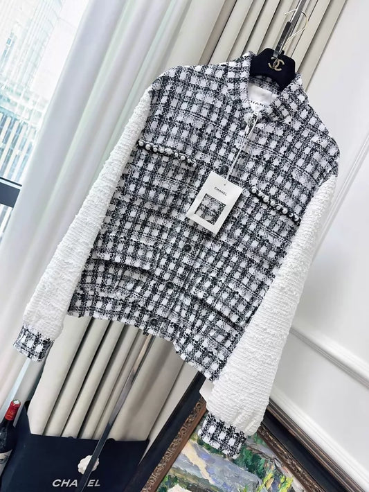 Chanel 25p black and white tweed jacket