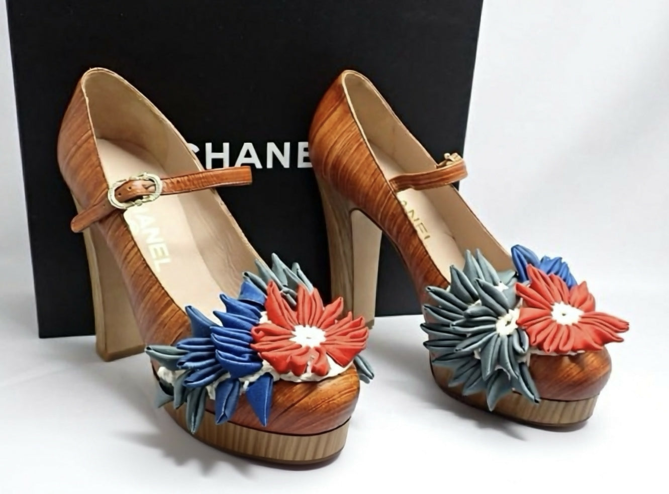 CHANEL 10P RUNWAY FLORAL PLATFORM MARYJANE WOODEN HEELS EU 39
