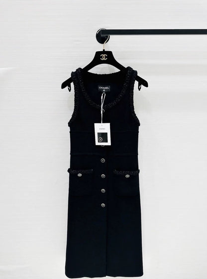 Chanel 25B black dress