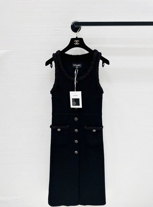 Chanel 25B black dress