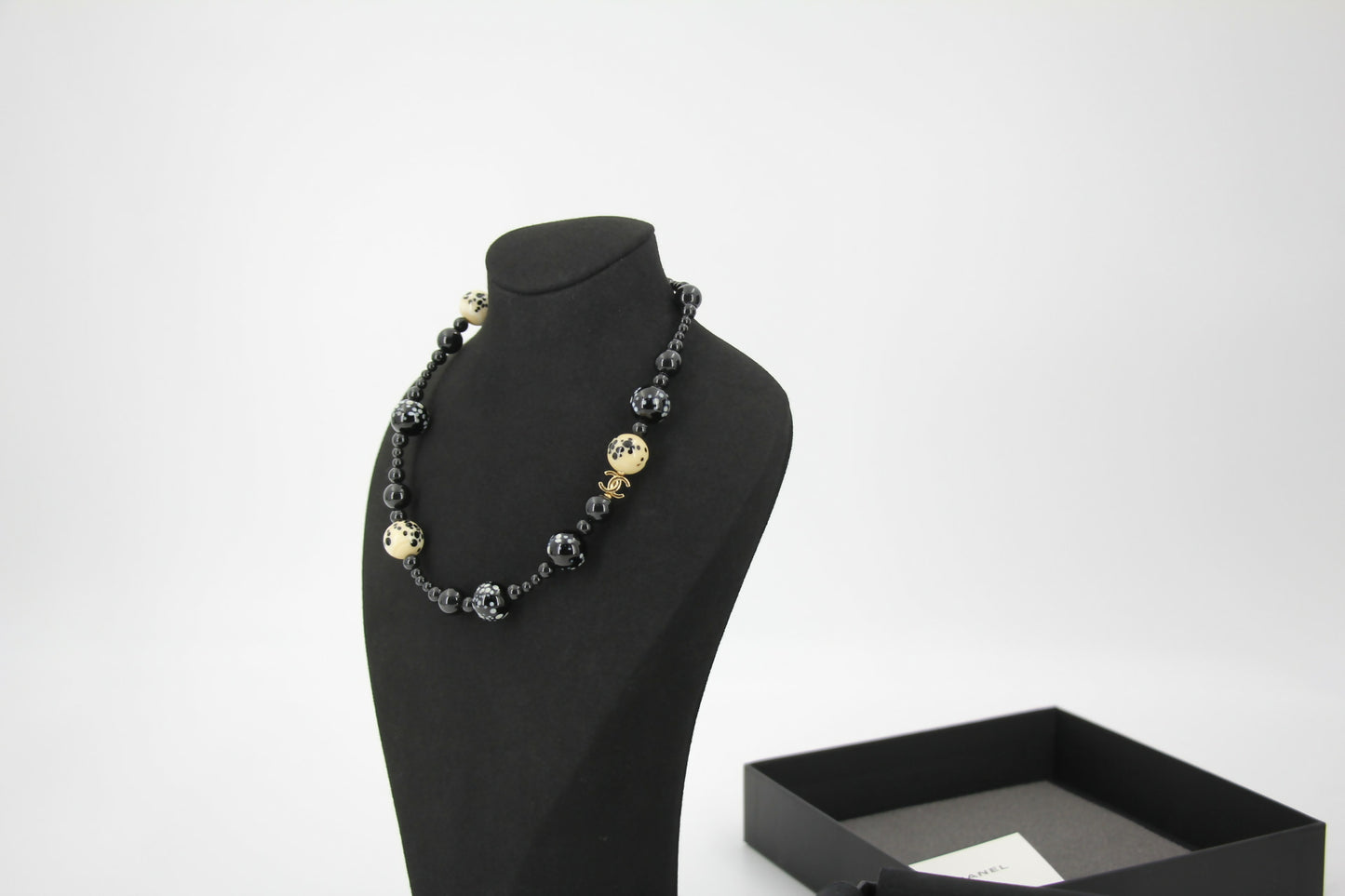 Chanel 26A Metal Gripoix Pearls & Resin Gold Black & White CC Necklace