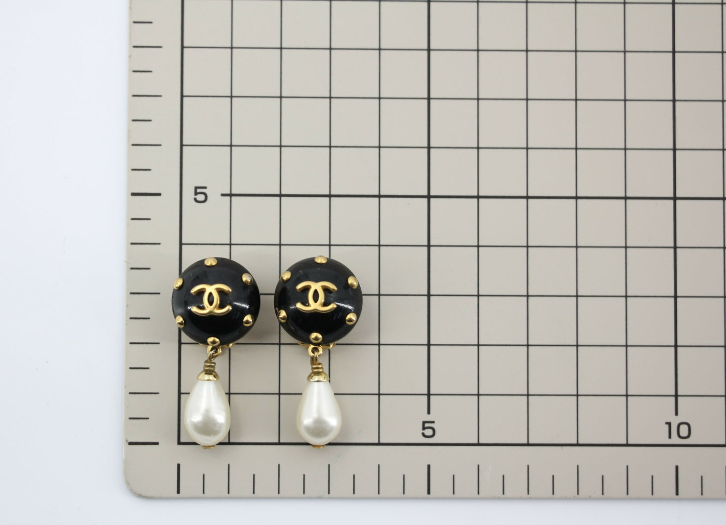 Chanel Vintage 96C Resin Dot Black Bean Imitation Pearl Dangle Clip-on Earrings