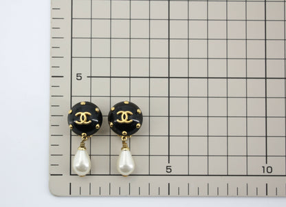 Chanel Vintage 96C Resin Dot Black Bean Imitation Pearl Dangle Clip-on Earrings