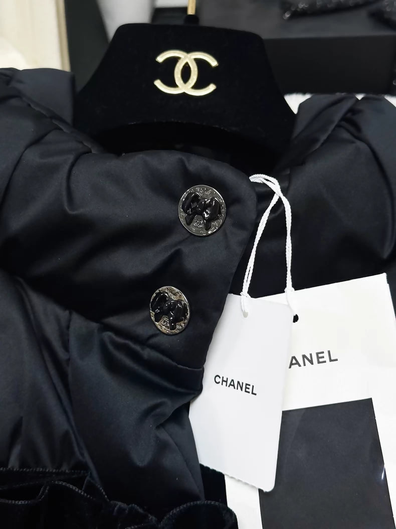 Chanel 25K black bow-tie stand collar long-sleeved down jacket
