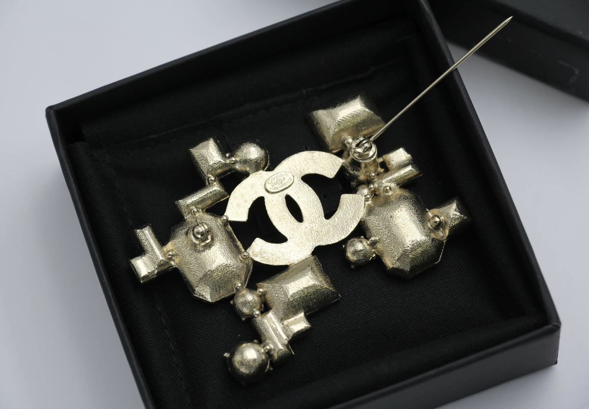 Chanel Vintage 05P Coloured Rhinestones Pink Brooch