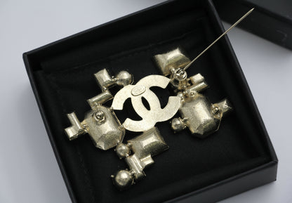 Chanel Vintage 05P Coloured Rhinestones Pink Brooch
