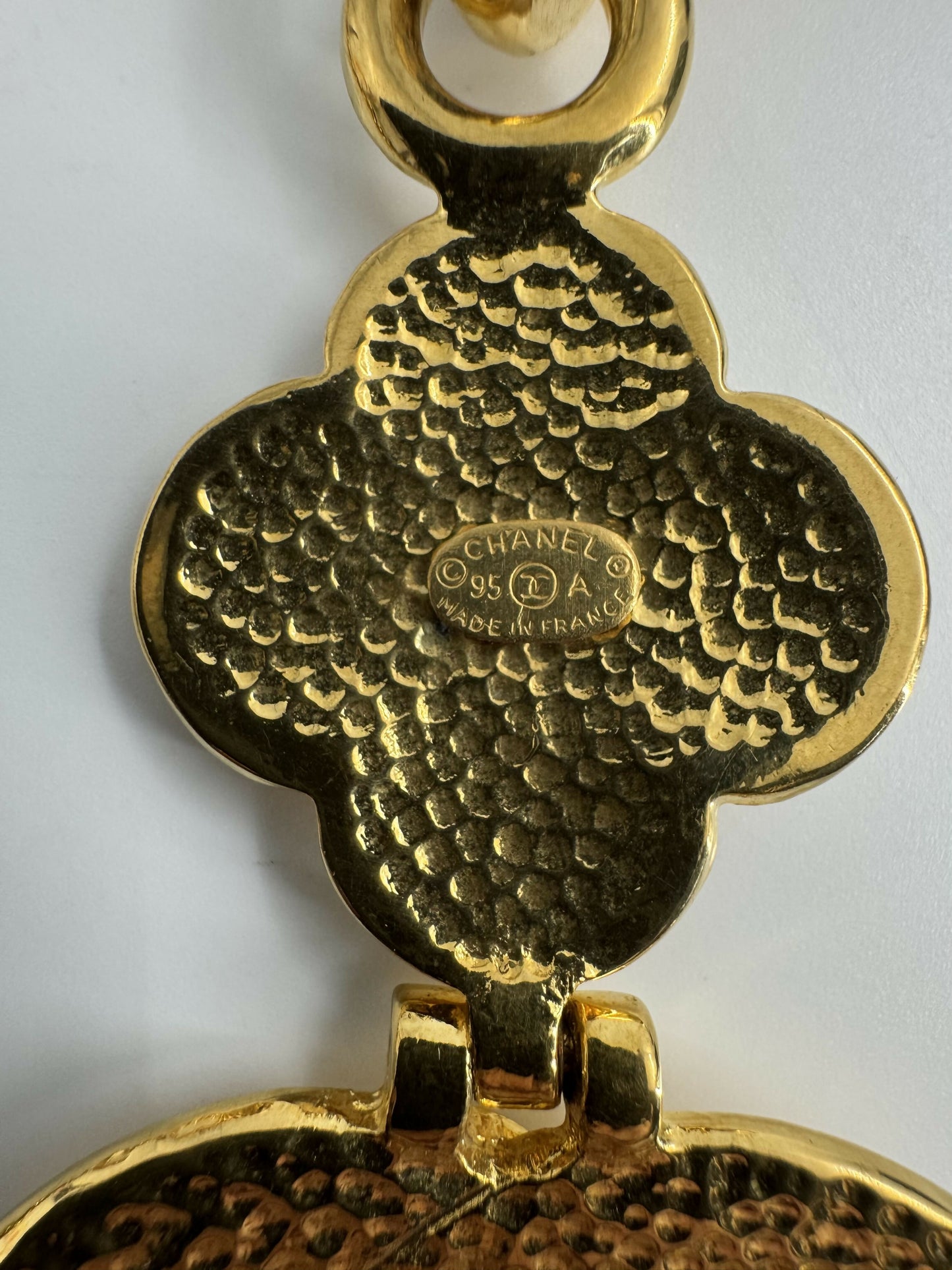 Chanel Vintage 95A Gold-plated Plain Gold Floral Long Necklace