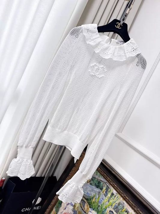 Chanel 25P white ruffled collar top