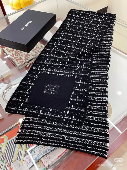 Chanel 23B black double C knitted cashmere scarf