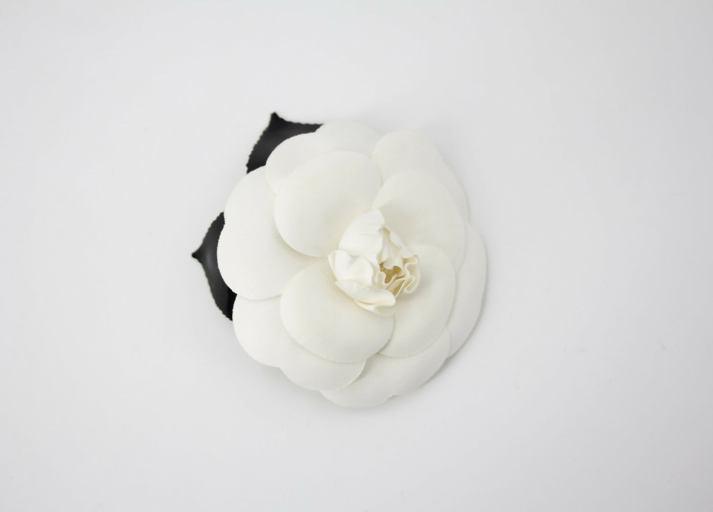 Chanel Vintage 81-85 Velvet Black Leaf White Camellia Brooch