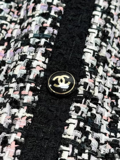 Chanel 23SS black & white tweed jacket