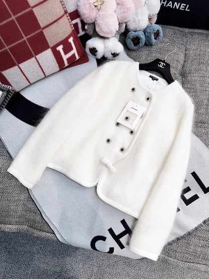 Chanel 25N White ecru jacket with plush bow tie