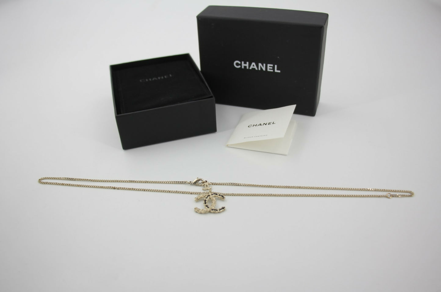Chanel A20S Leather-threaded Metal Black Gold CC Necklace