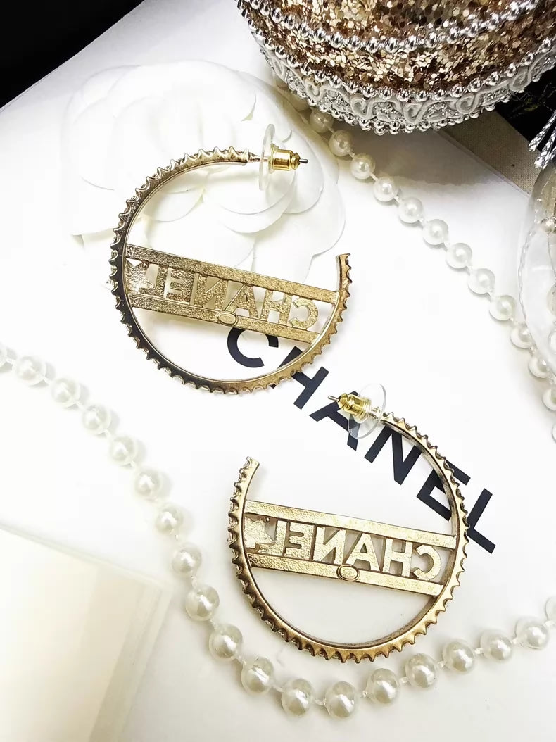 Chanel 22S logo double C circular earrings