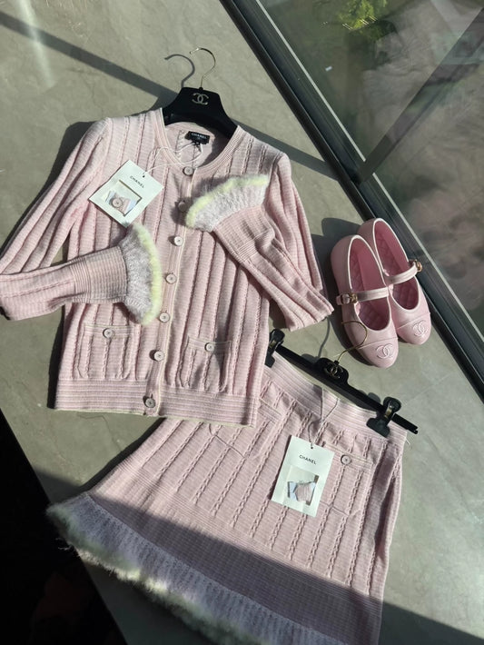 Chanel 25B pink knit set cardigan & skirt
