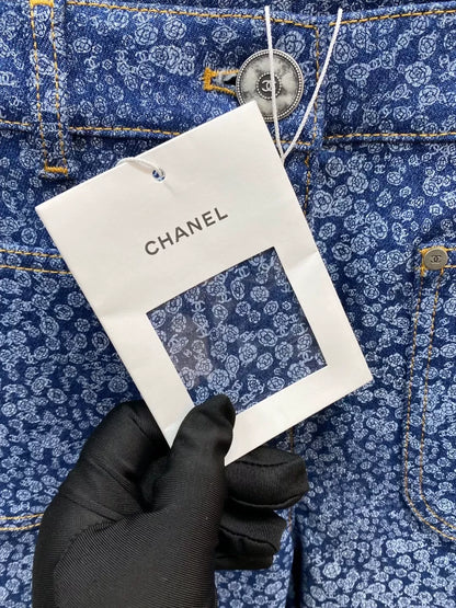 CHANEL 21B Camellia Jeans