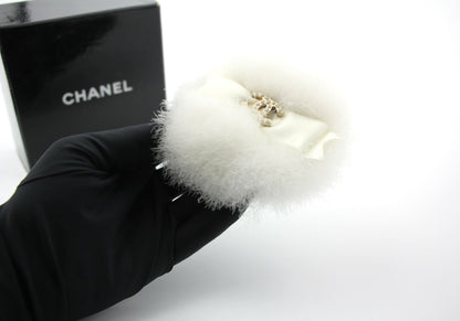 Chanel Vintage 04A Rabbit Fur White Round Bow Brooch