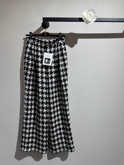 Chanel 19k classic tweed houndstooth wide-leg pants