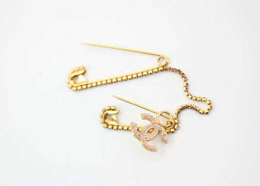 Chanel Vintage 02P Rhinestone Pink Gold-Plated Double Safety Pins Brooch