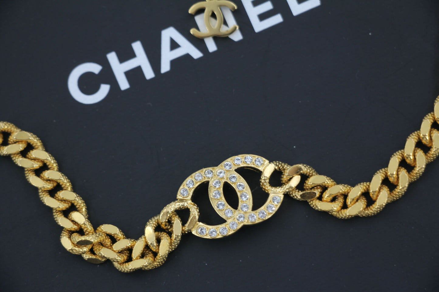 Chanel F22A Metal Rhinestone CC Gold Chunky Chain Short Necklace