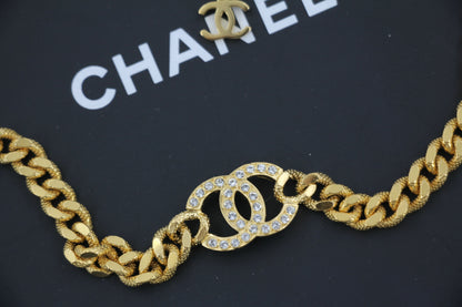 Chanel F22A Metal Rhinestone CC Gold Chunky Chain Short Necklace