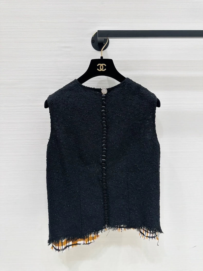 Chanel 26s woven asymmetrical vest, F36