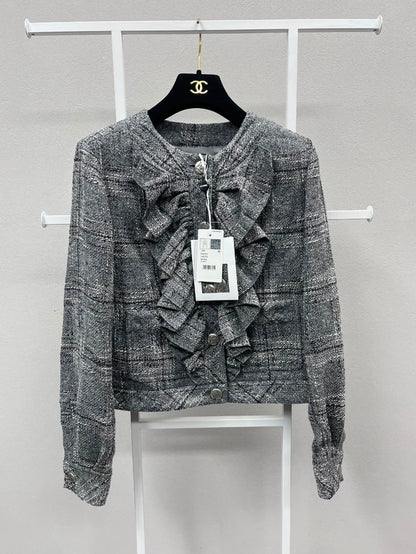 Chanel 19p black and gray ruffled tweed jacket