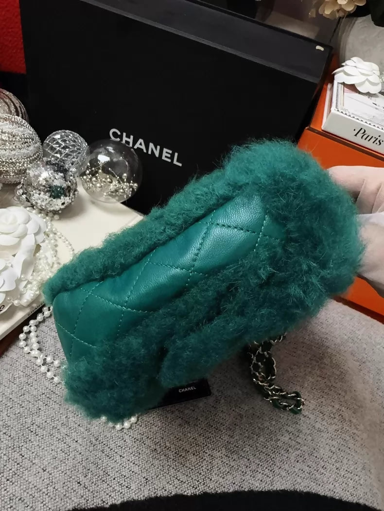 Chanel 19K green vintage quilted fur CF chain crossbody bag