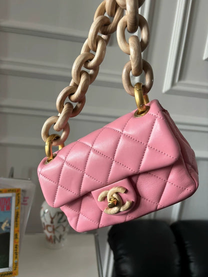 Chanel 23A Pink leather Wood Chunky Chain - A rare mini