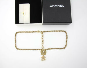 Chanel Vintage 06P Gripoix Green Flower Pendant Gold-Tone Necklace