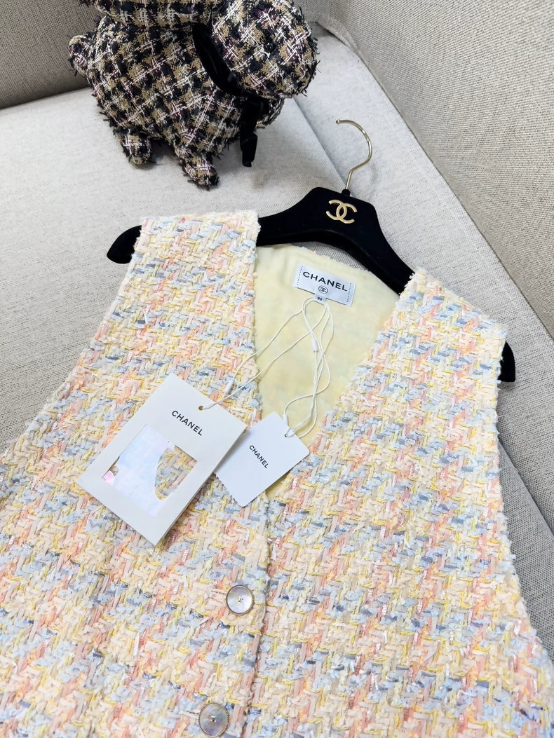 Chanel 25P yellow mixed-color tweed vest