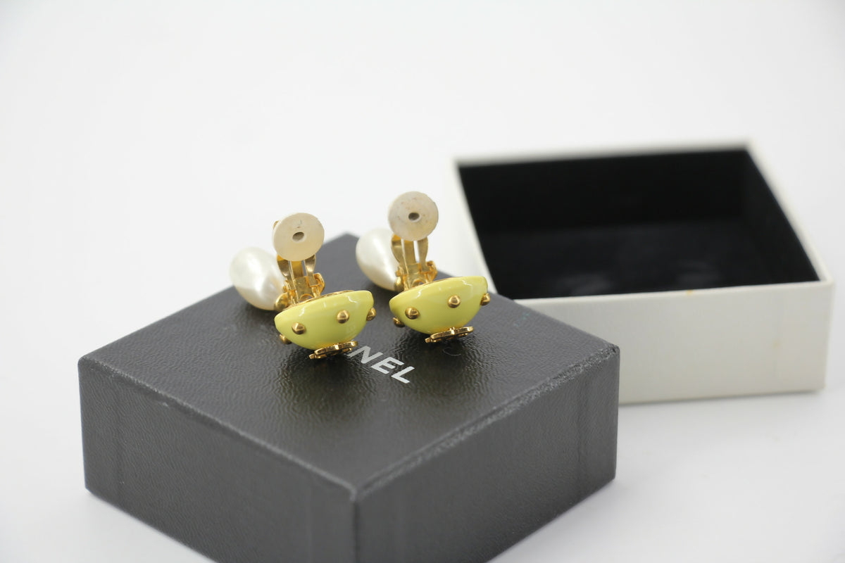 Chanel 96C Resin Dot Yellow Bean Imitation Pearl Dangle Clip-on Earrings