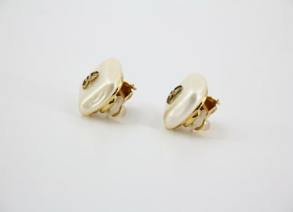Chanel Vintage 95A Imitation Pearl Rectangular CC Clip-on Earrings
