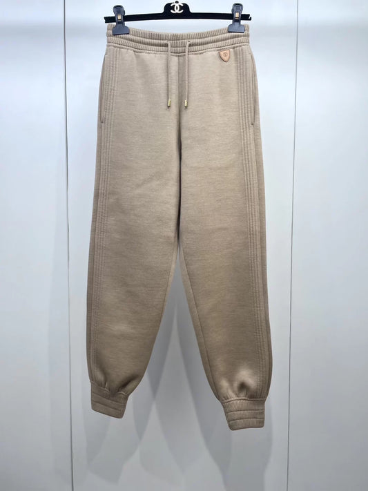 LV 23 Early Autumn Knit sweater pant