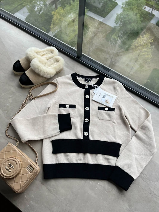 Chanel 25k beige sweater