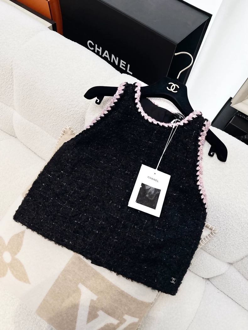 Chanel 24K Black/Pink tweed top