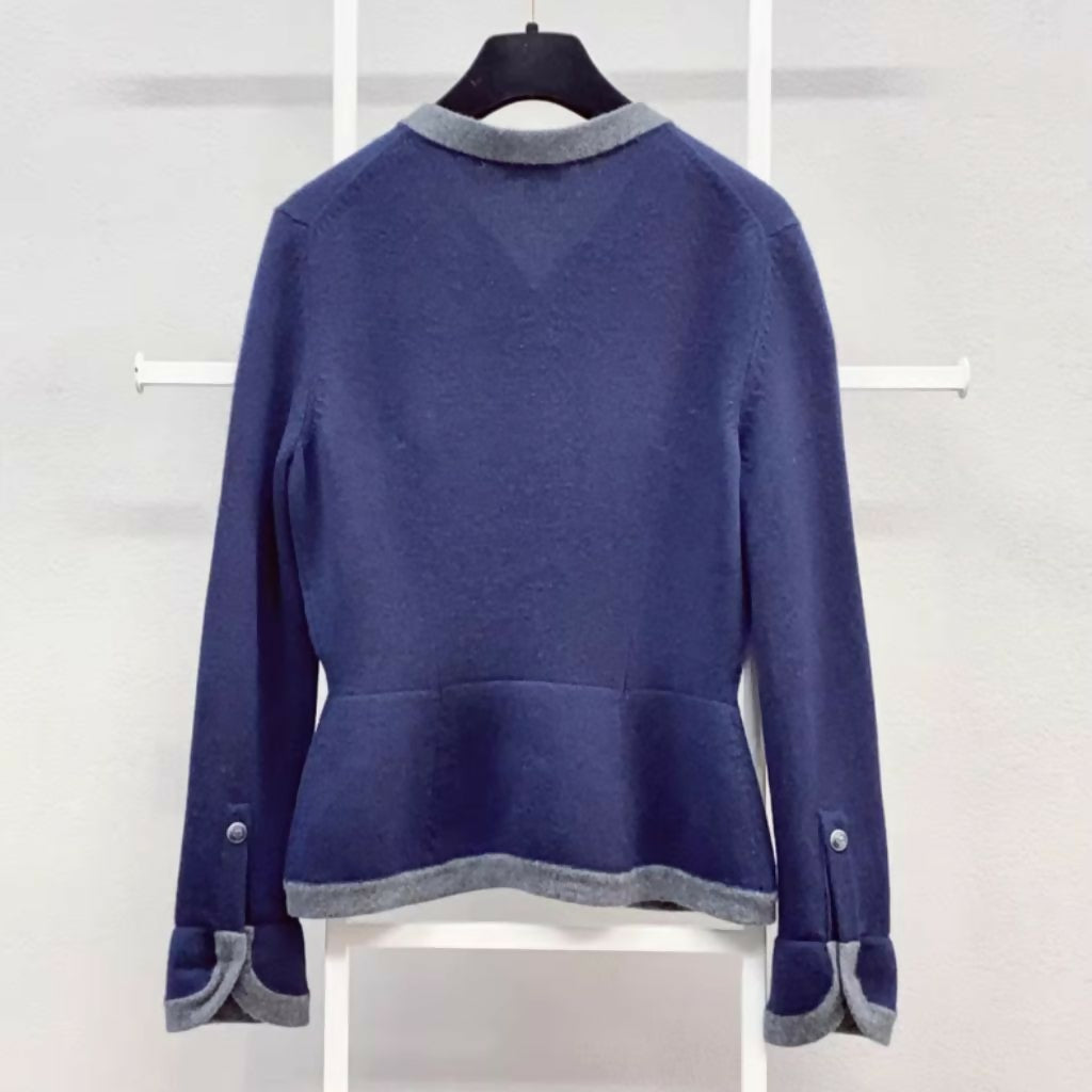 Chanel blue knitted cashmere cardigan + skirt suit – Wararni.com