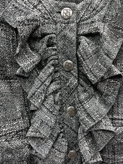 Chanel 19p black and gray ruffled tweed jacket