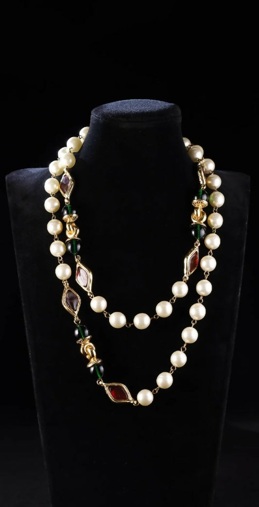 Chanel red and green glass pearl necklace